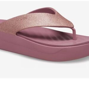 Crocs getaway platform glitter flip flop sandal purple size 6